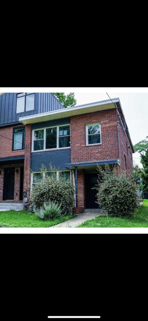 Lovely Private 1-bedroom with free parking image