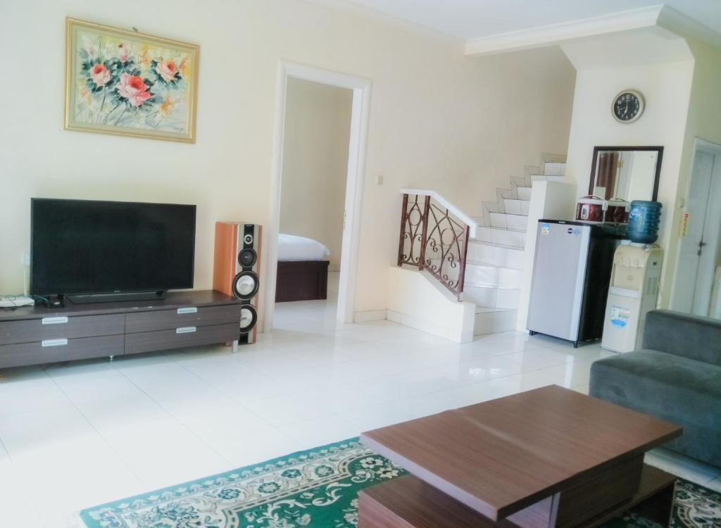 Villa Kota Bunga BB18-08 photo 2