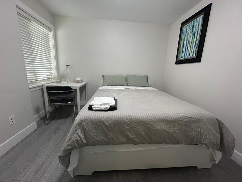 Comfortable 1 BD and 1LR with Separate Entrance photo 2