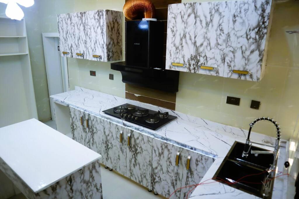 Luxury Charming 5Bed Duplex With Starlink wifi - Lekki photo 4
