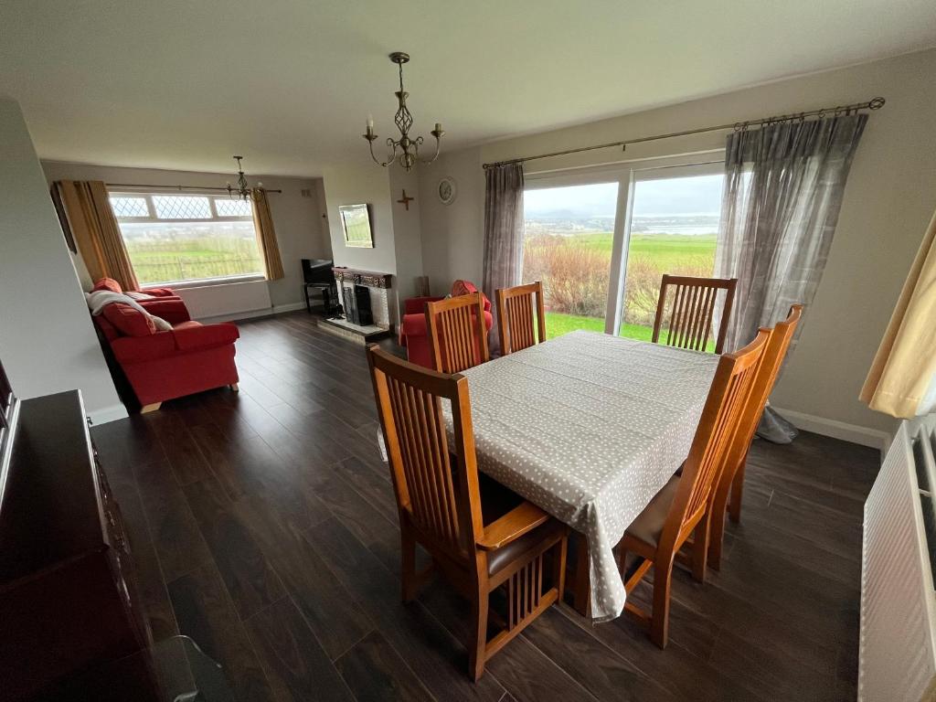 9 Tullan Strand, Bundoran photo 1