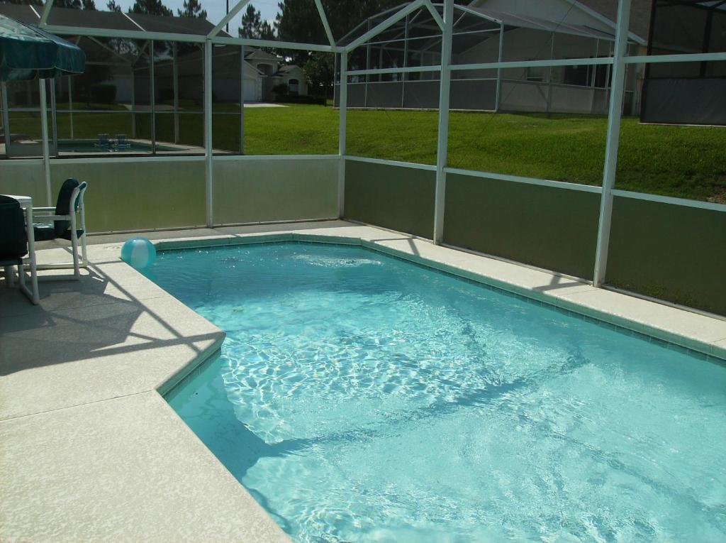 Spend all day in Disney and return to your 5 bedroom house to relax