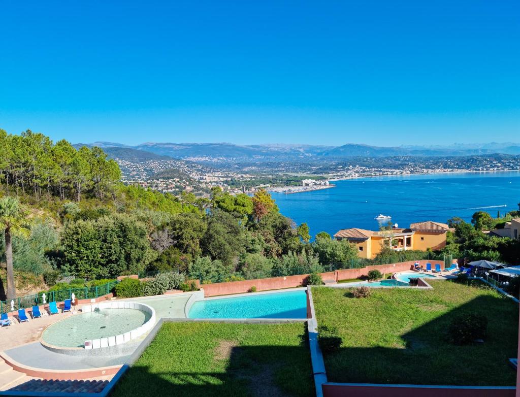 Appartement 3P traversant vue mer et forêt - Les clés de l´Estérel