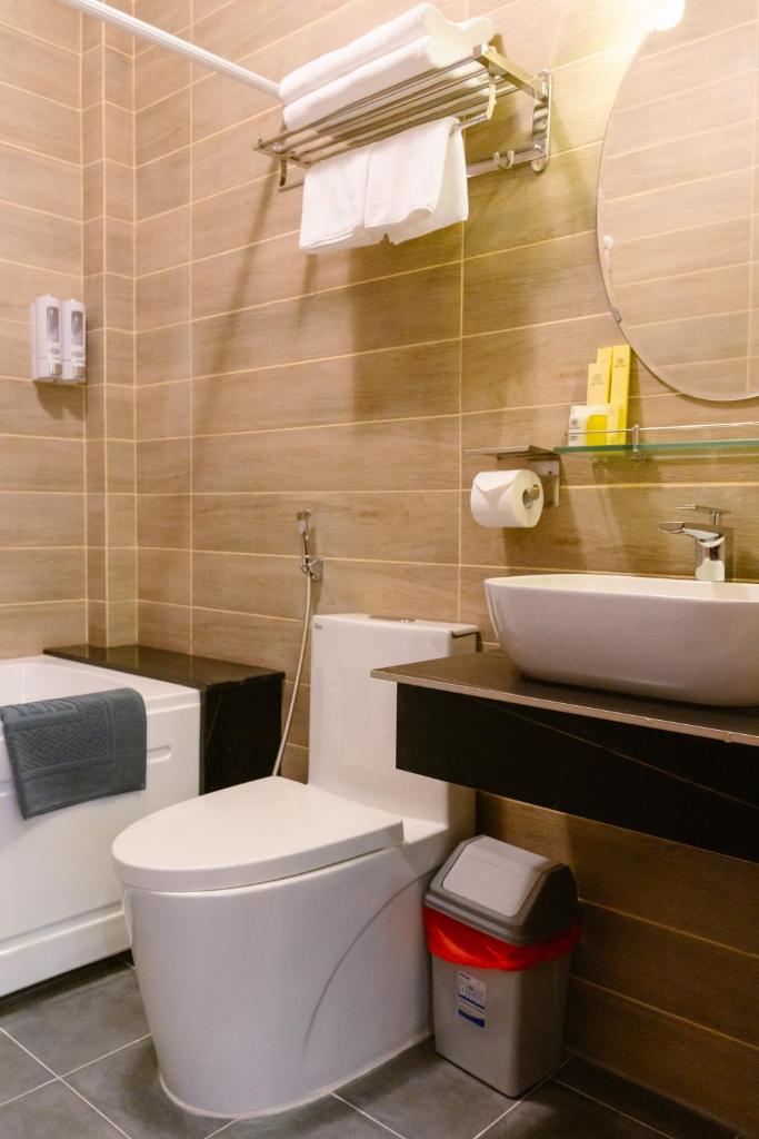 Ba tam vu sua homestay