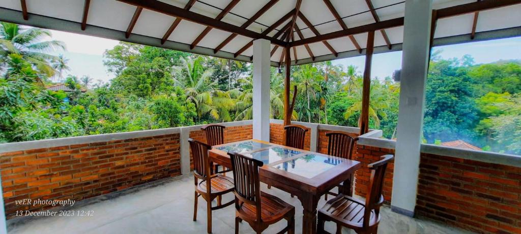 Jungle Escape Surf Hostel - Surf Packages on INSTAGRAM photo 2