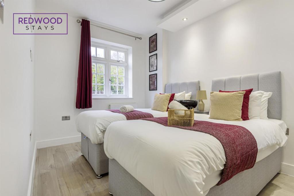 1 Bed 1 Bath Town Center Apartments For Corporates & Contractors, FREE Parking, WiFi & Netflix By REDWOOD STAYS photo 2
