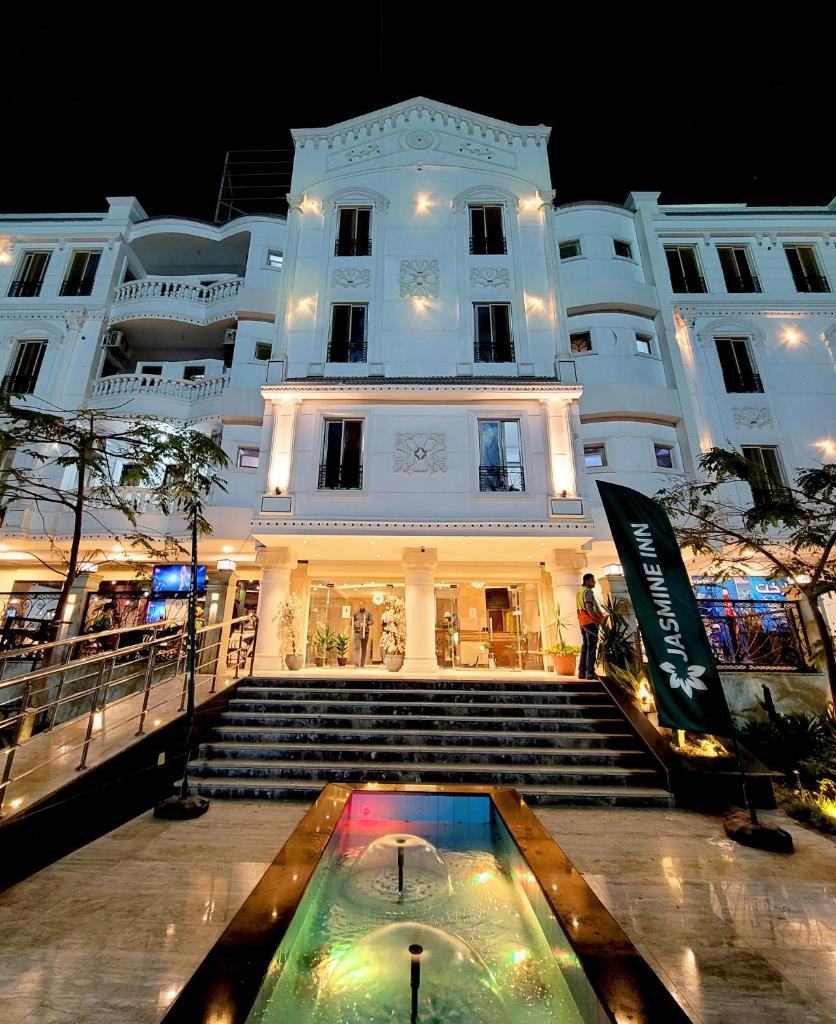 Jasmine Inn Deluxe photo 1