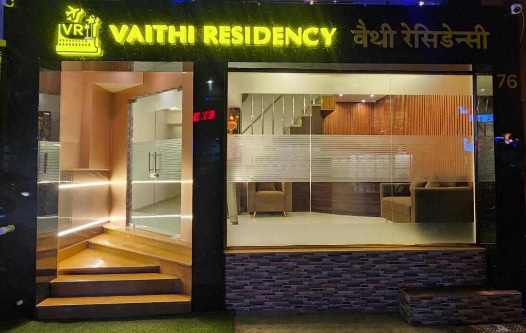 Hotel Vaithi Residency - Andheri West photo 1