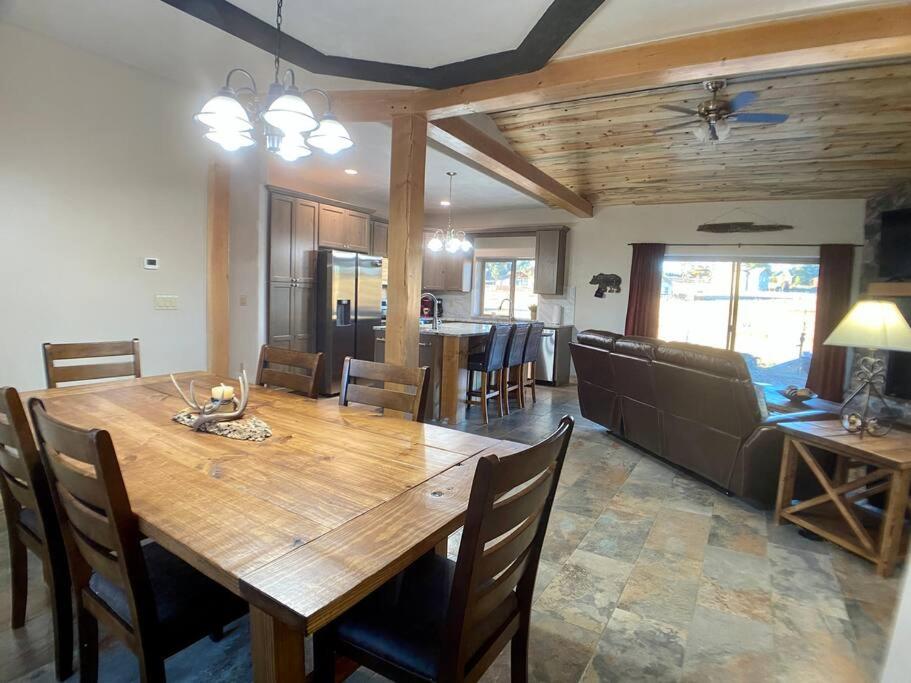 Lake Hatcher Retreat-w/Mtn Views! 1 story-3/2 photo 3