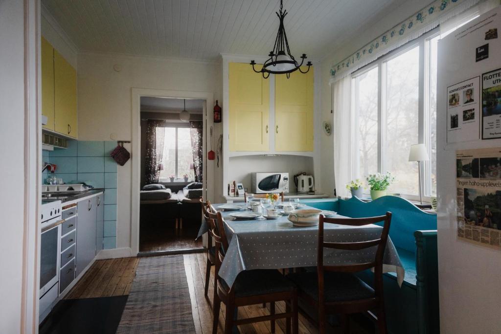 Snickaren Vandrarhem i Grästorp - Egen Lägenhet - Own apartments photo 2