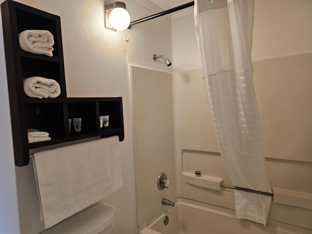 Astoria Hotel West photo 4