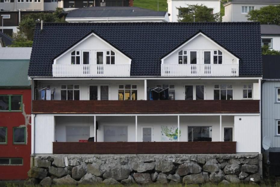 Spacious City Center Home by the Sea photo 1