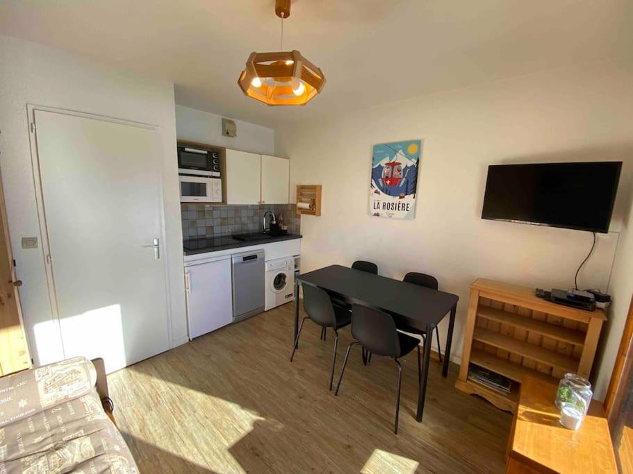 2 pièces- parking couvert- 6 personnes- les terrasses de la rosiere