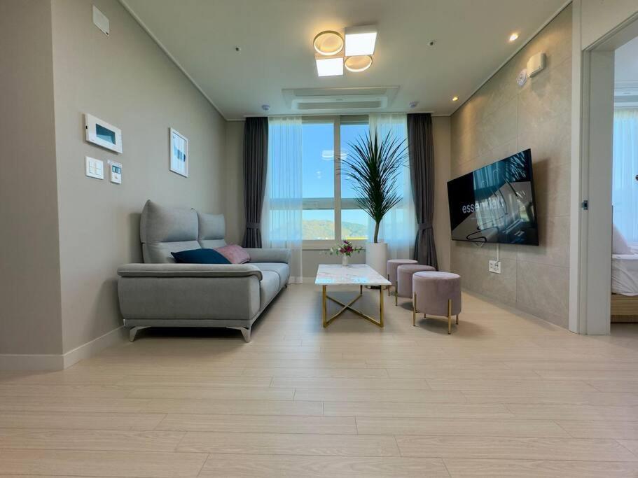 Eunhasu D&M Residence Cheongcho 3