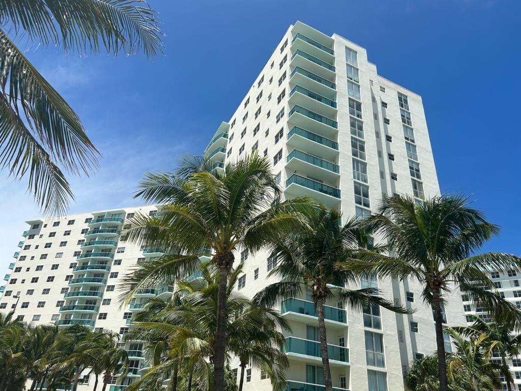 NEW LUXURY APARTMENT 2Br 2Ba DIRECT BEACH ACCESS photo 1