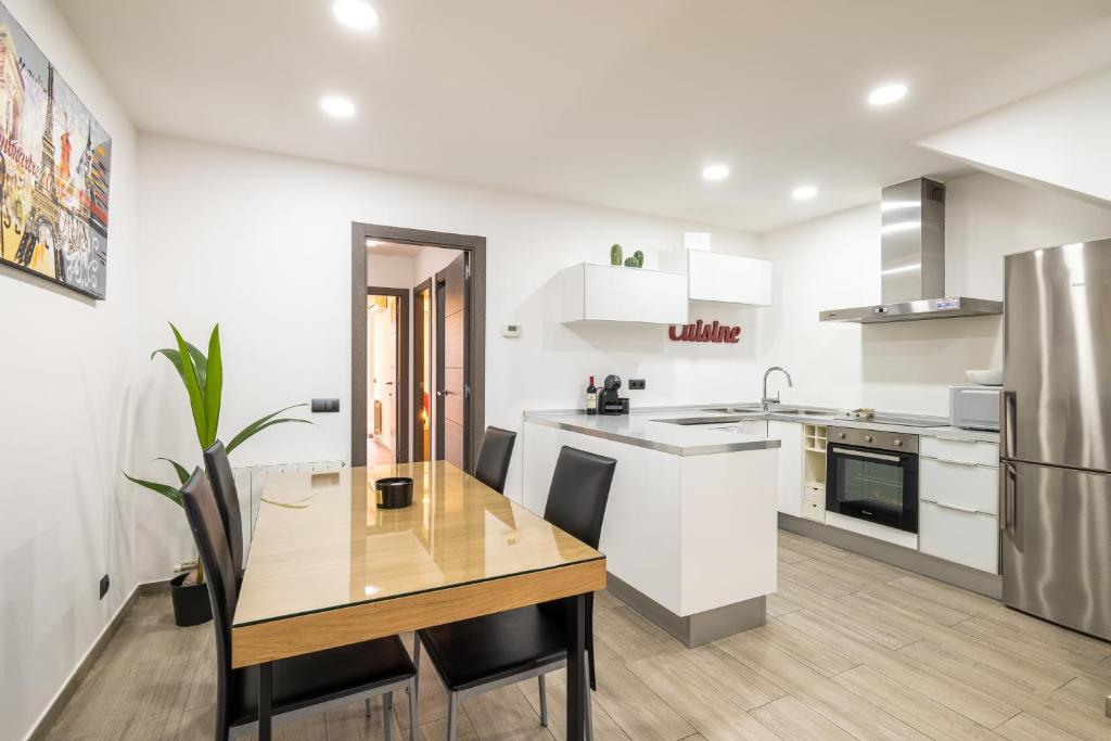 Luxury Beach Apartment, next to the sea photo 4