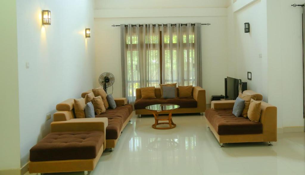 Seasons Villa photo 2