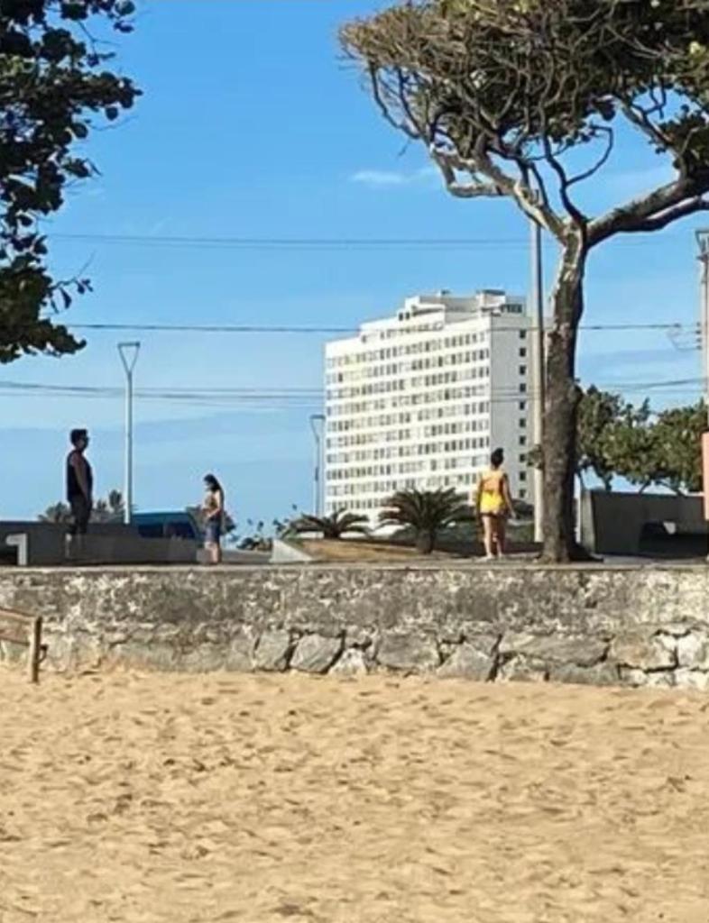 Guarapari com elevador, Wi-Fi, TV com Smart, vista e estacionamento