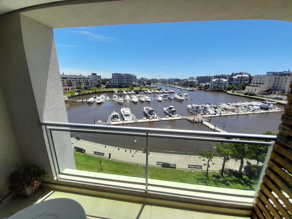 Loft al rio Bahia Nordelta Wyndham spa de lun a vier photo 4