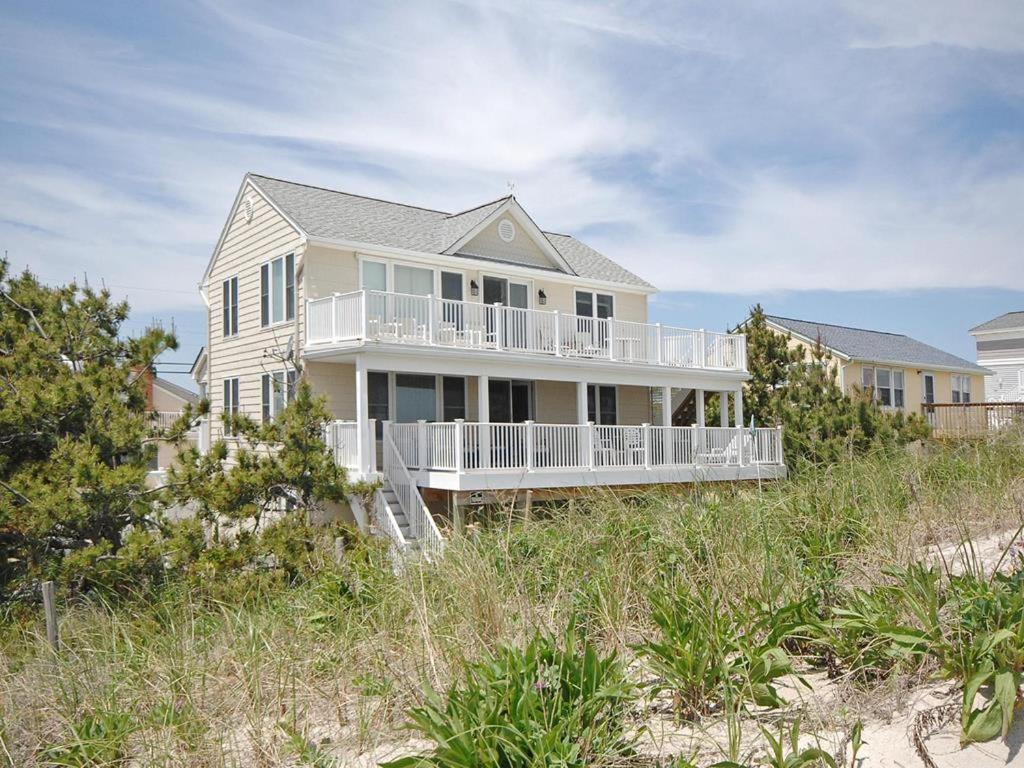 Beachfront Vacation Rental On Lbi image