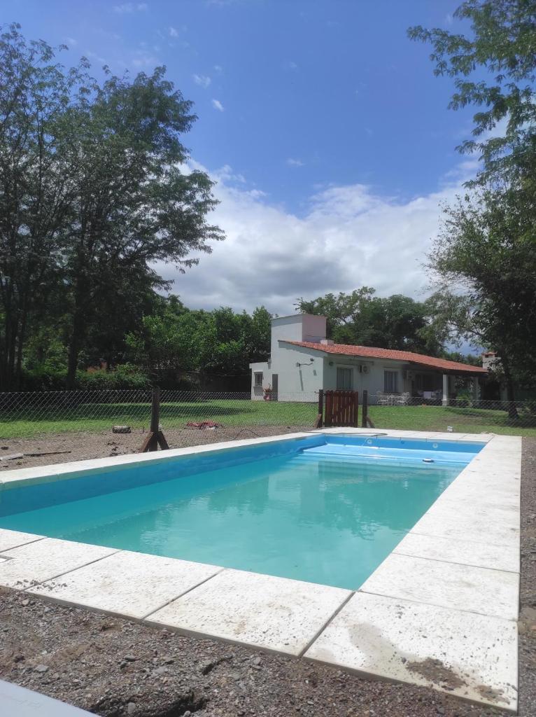 DIVINA Y COMODA CASA EN SAN LORENZO PARA 5 PERSONAS!! photo 3