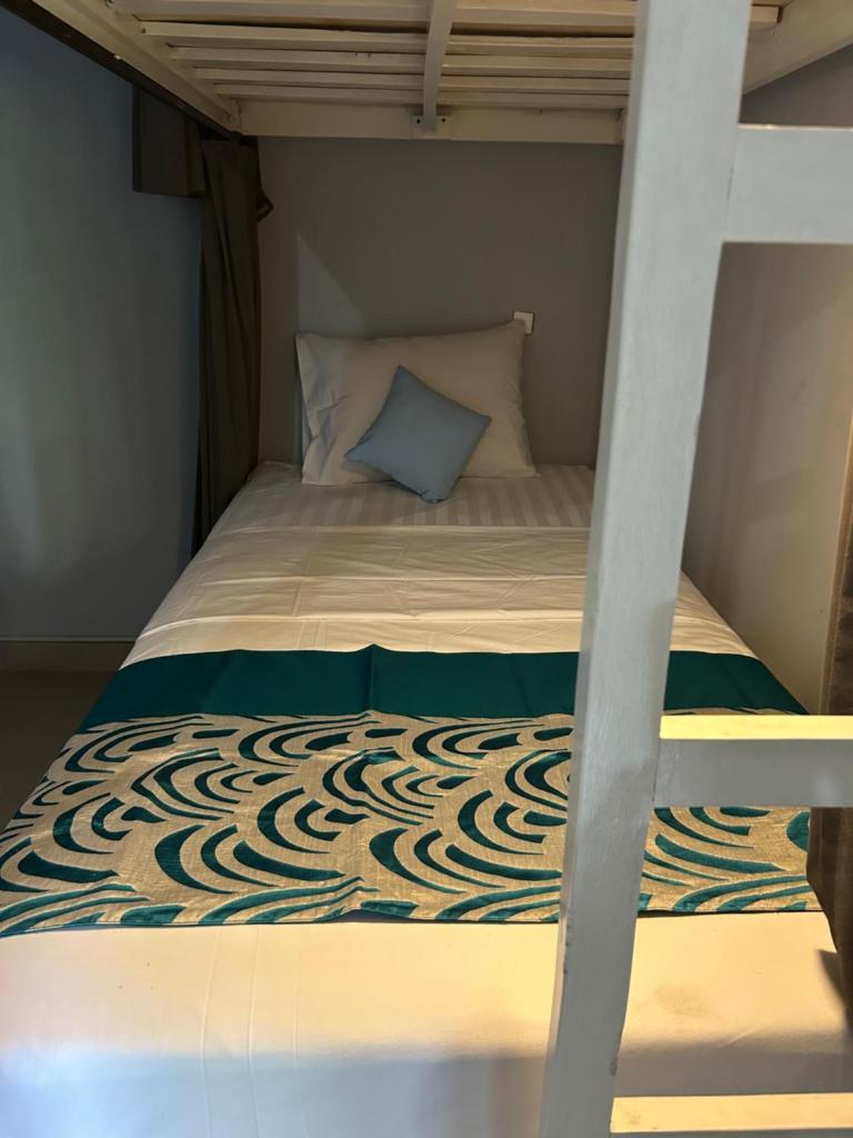 blue waves hostel amed photo 4