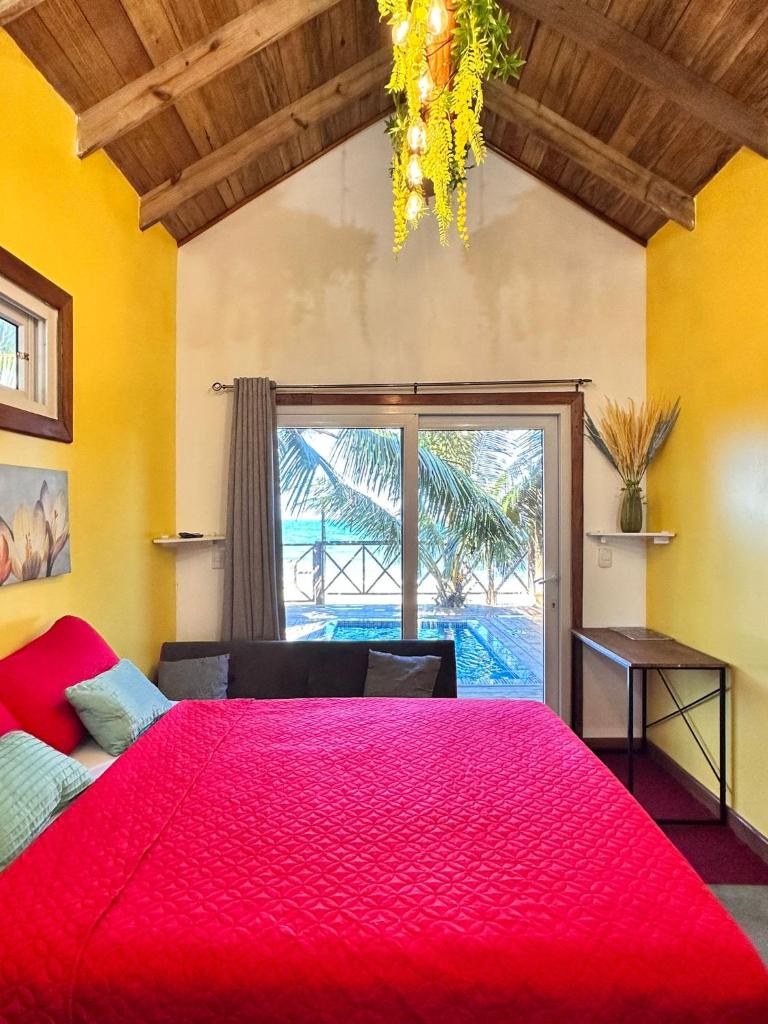 Villa Devonia - Beachfront Cabins with Pool at Tela, HN photo 1