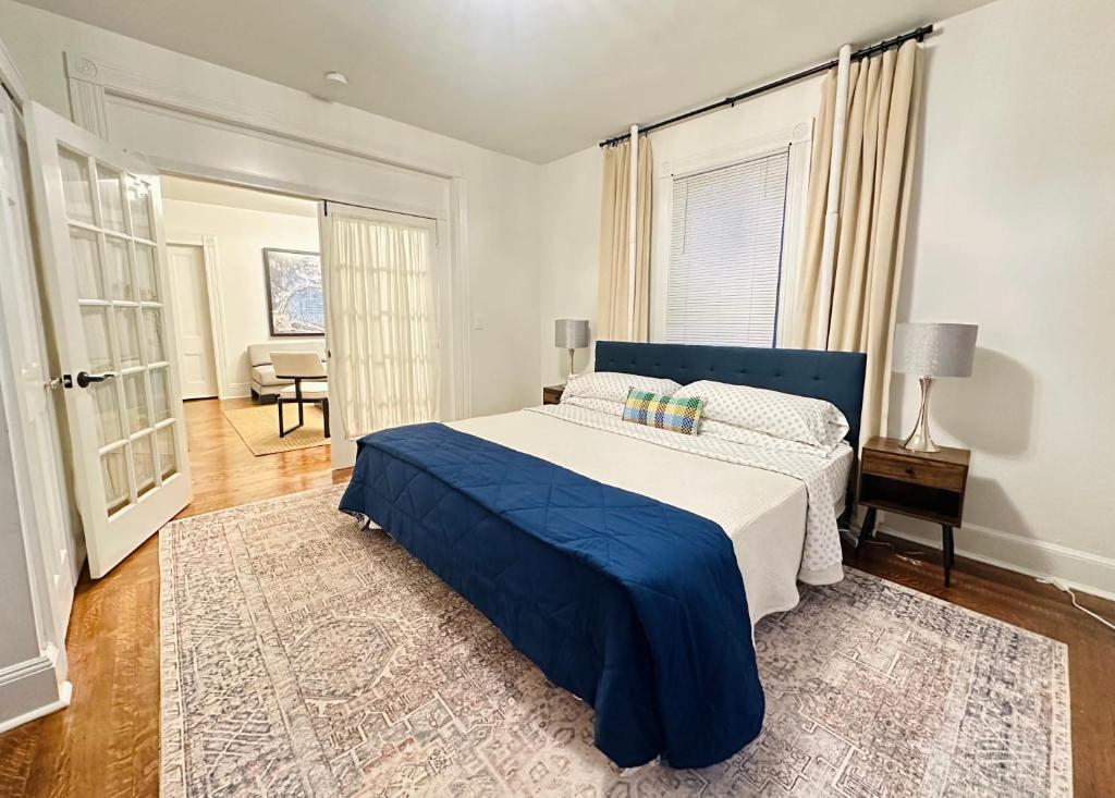 Beautiful 2BR apt in Beach community, Close to Train and hwys! ONLY 1 hr to NYC! image