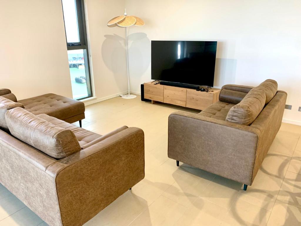 Blue Waters at Darwin Waterfront - 3 bedrooms on 8th floor photo 3
