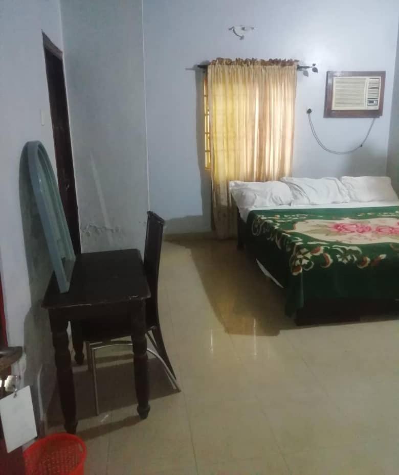 Diamond Hotel close to Intl Airport, omole ikeja