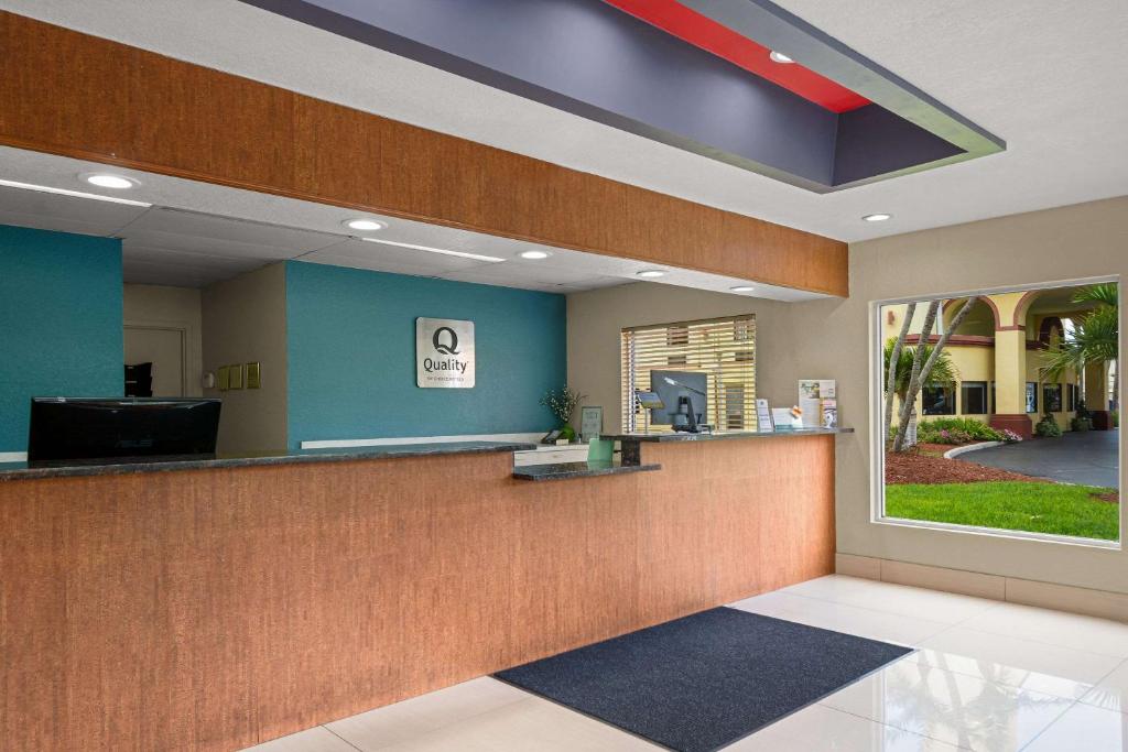 Quality Inn Sarasota I-75 photo 4