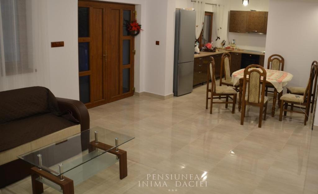 Pensiunea Inima Daciei photo 1