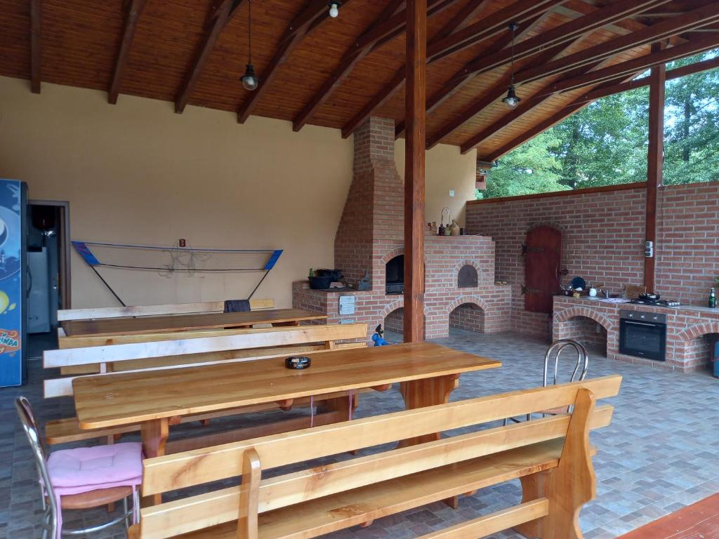 Pensiunea Inima Daciei photo 2