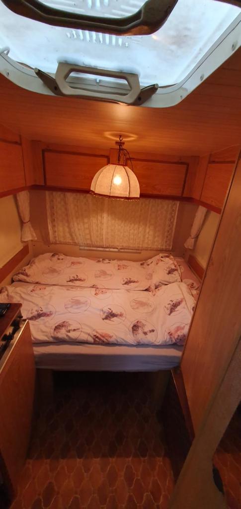Kamp prikolica četvorokrevetna photo 3