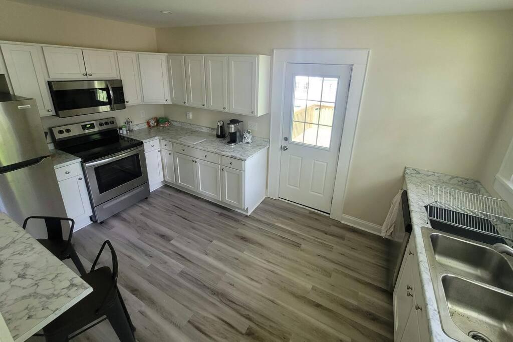 Cozy Swamp Rabbit - Sans Souci Greenville Furman photo 1