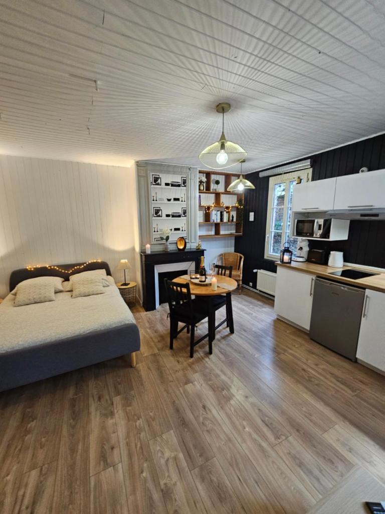 L'Or Noir- Studio cosy sur les quais de St Valery- photo 1