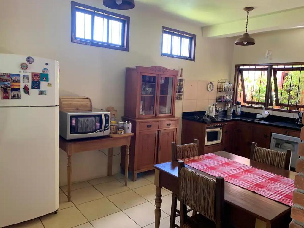 Residência familiar com piscina e área de lazer photo 2