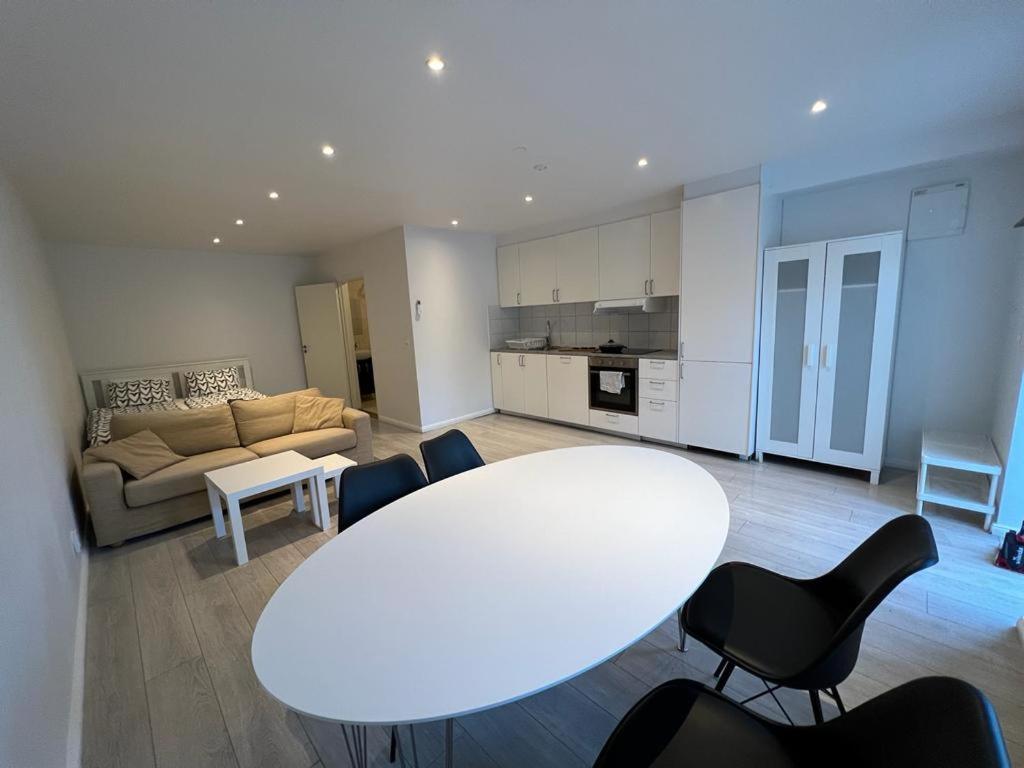 Newly furnished apartment close to beach.
