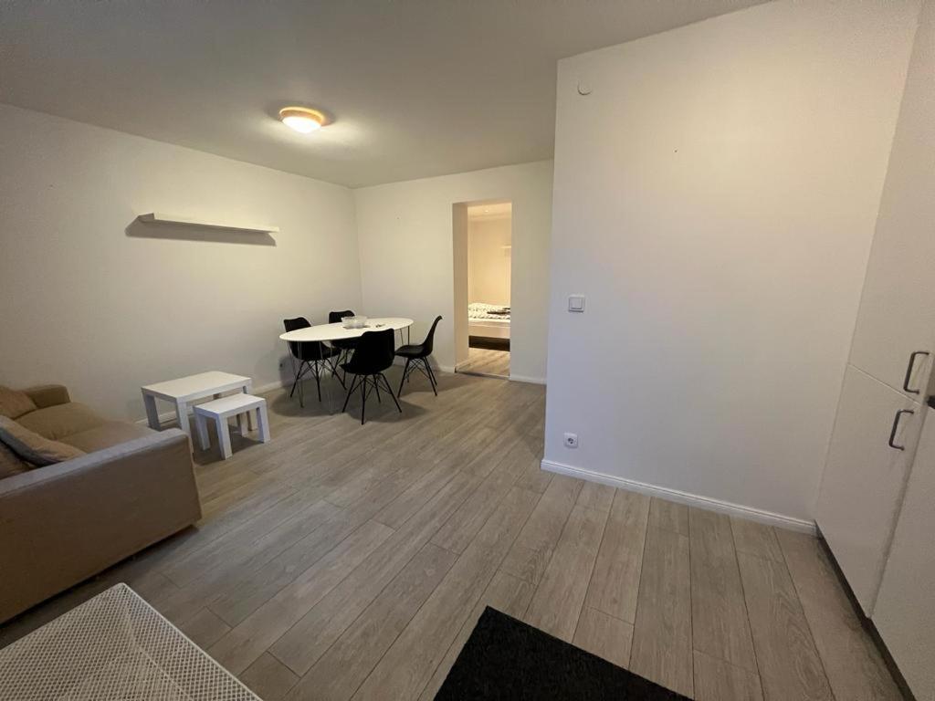 New Two Bedroom Apartment Close To Beach photo 3