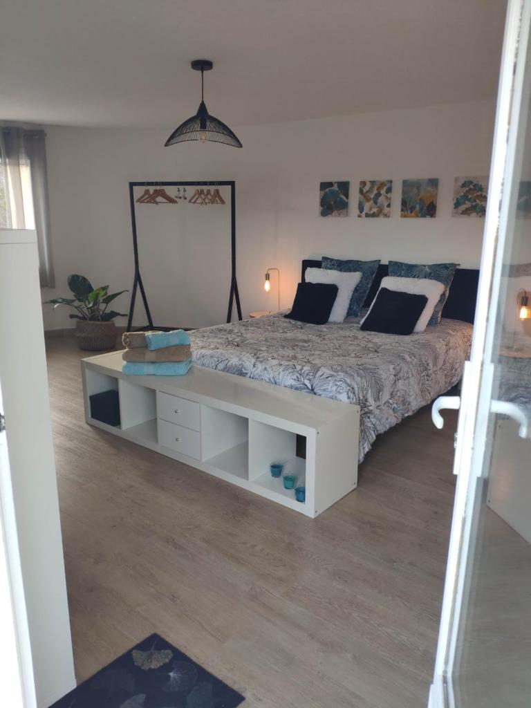 La Tourelle Suite Cosy entre vignoble aixois et Luberon photo 2