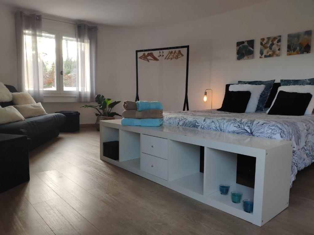 La Tourelle Suite Cosy entre vignoble aixois et Luberon photo 3