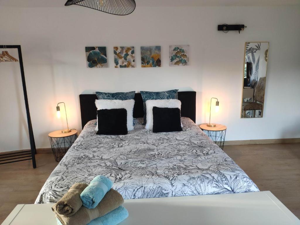 La Tourelle Suite Cosy entre vignoble aixois et Luberon photo 1