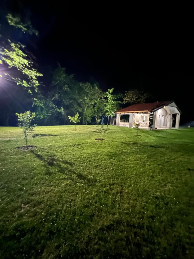 Tiha noć photo 3