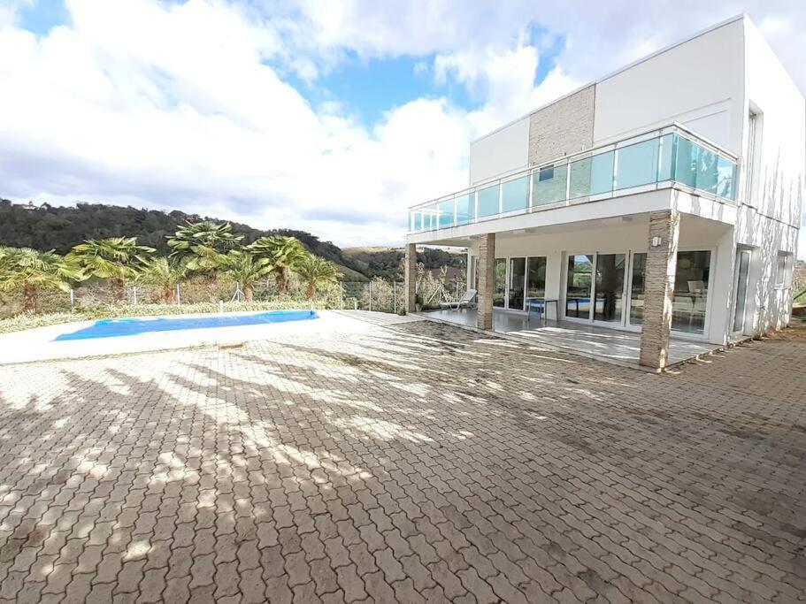 Casa de Campo em meio a Vinhedos