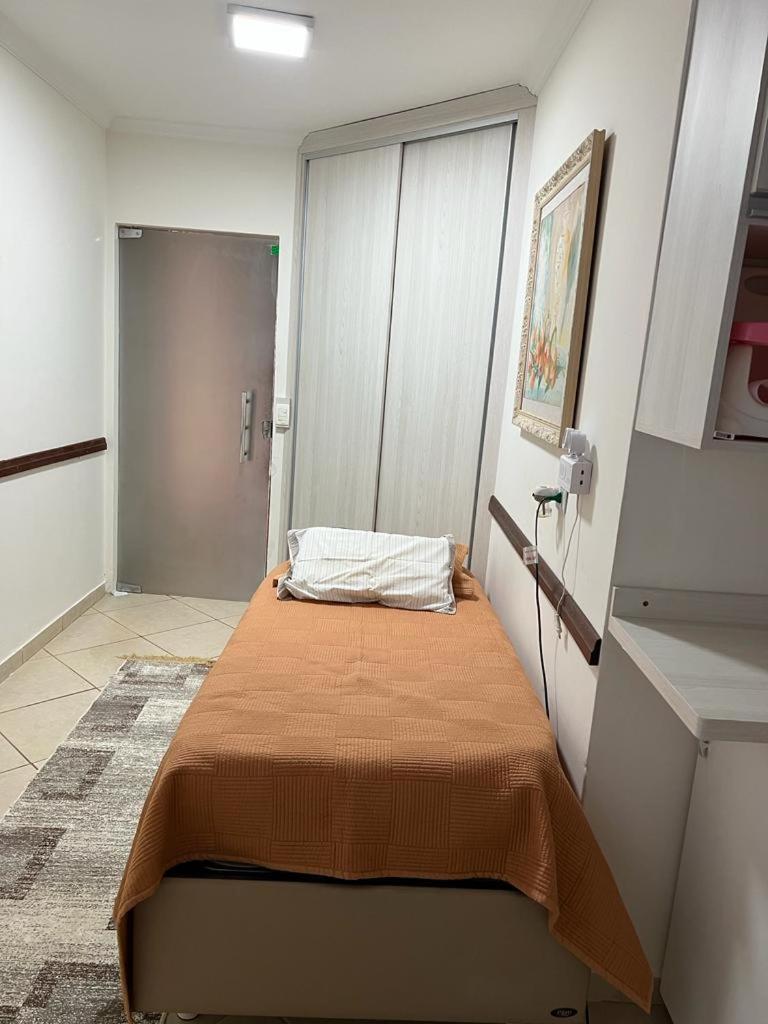 Quarto privativo em casa domiciliar photo 1