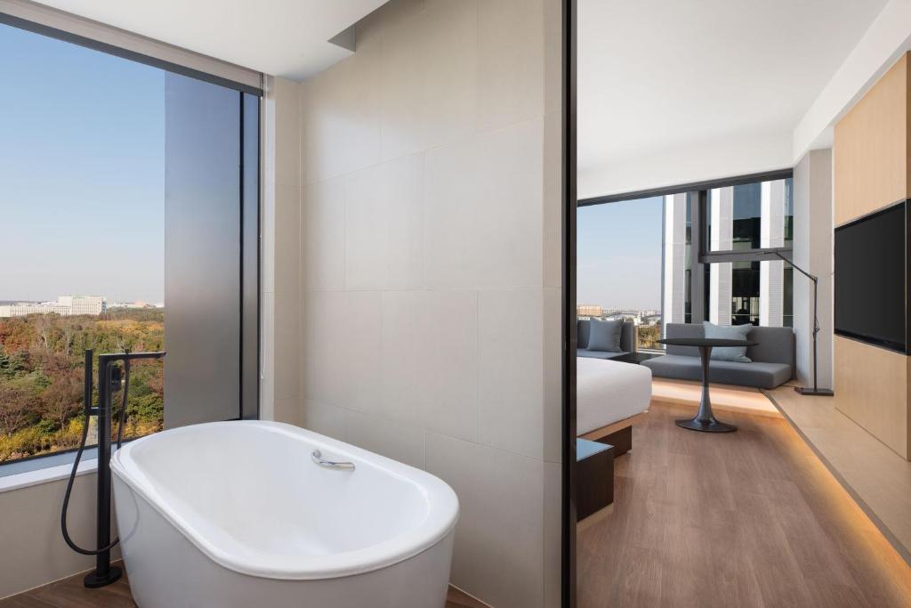 Fairfield by Marriott Shanghai Lingang Special Area photo 1