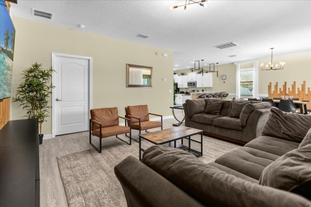 5 Bedrooms - 4,5 Bathrooms - Champions Gate 1416 Ww image