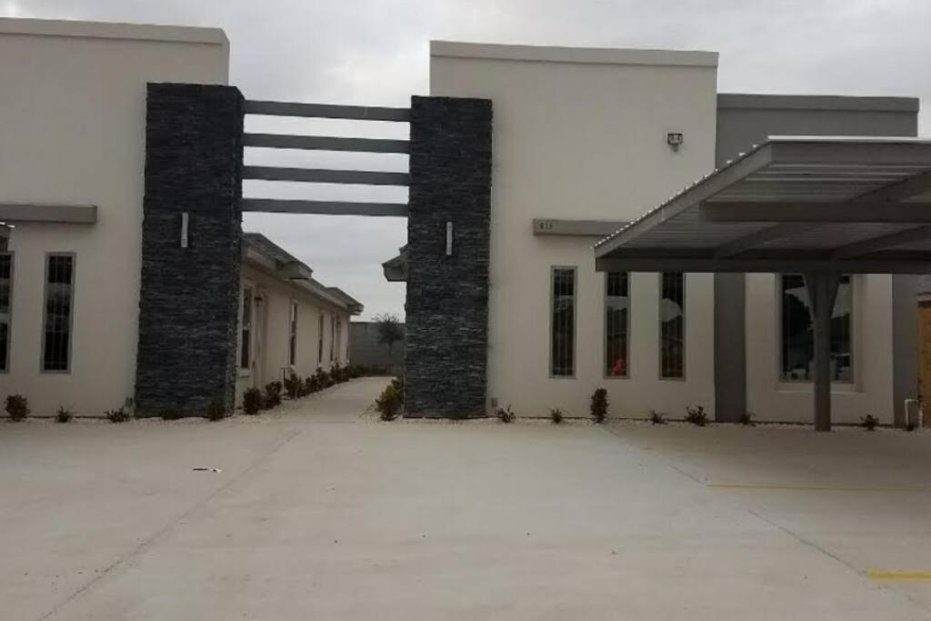 The Heights Luxury Condo 2BR/2BA/2 Beds&1 Sofa Bed photo 1