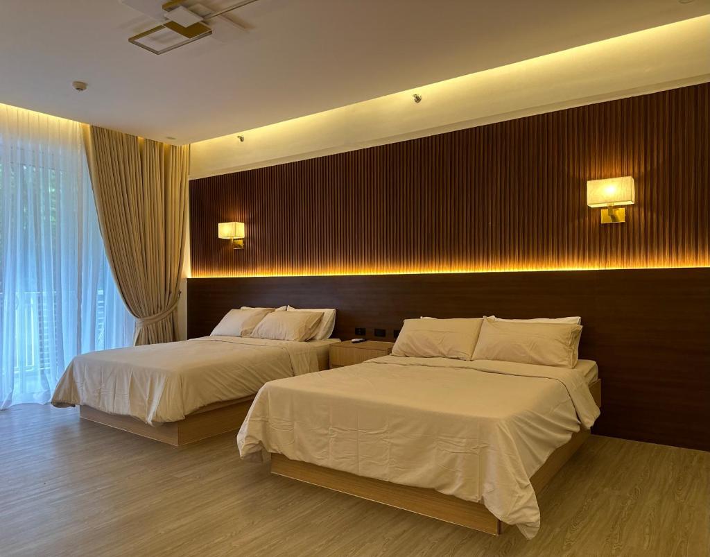 The Beach Suites at Pico De Loro photo 1