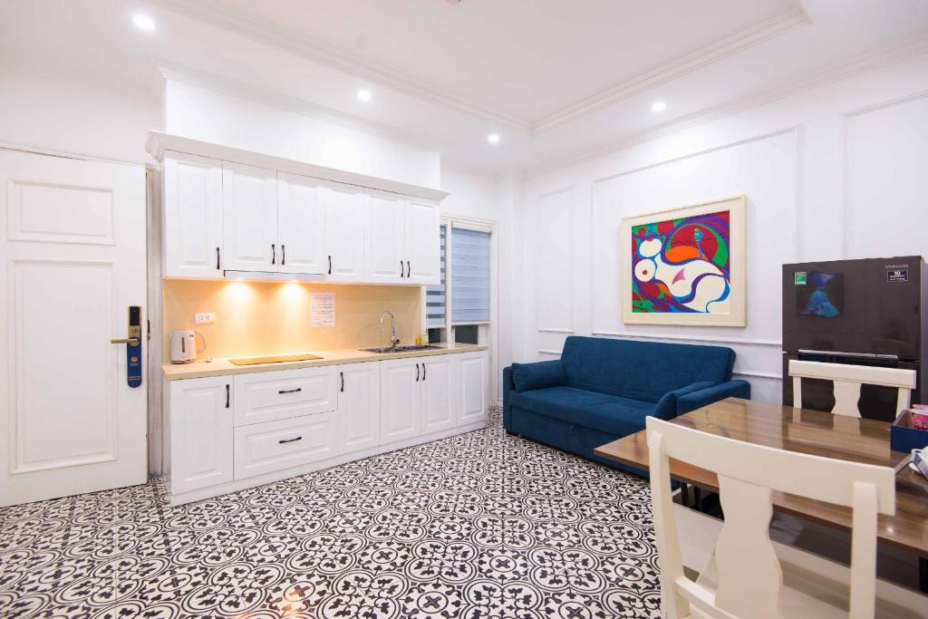 Paradise Suites Dich Vong Hau